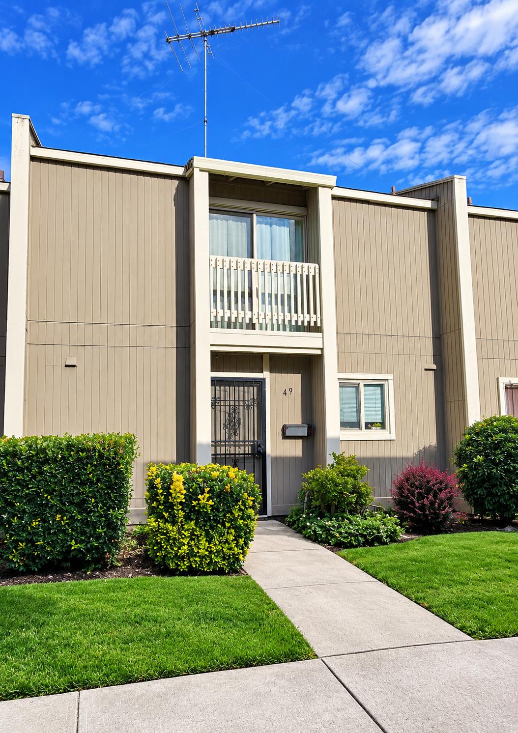 49 Derow Court