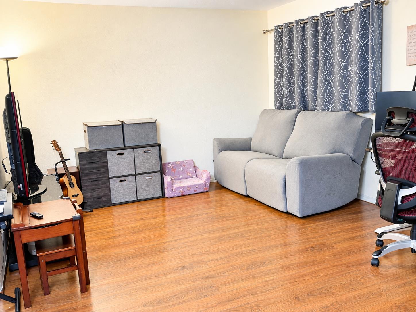 49 Derow Court