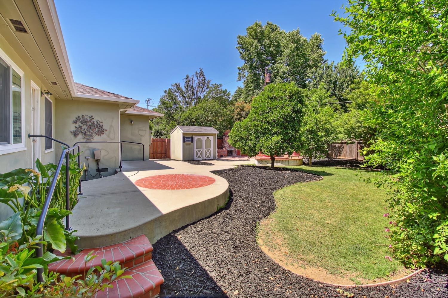 5541 Callister Avenue