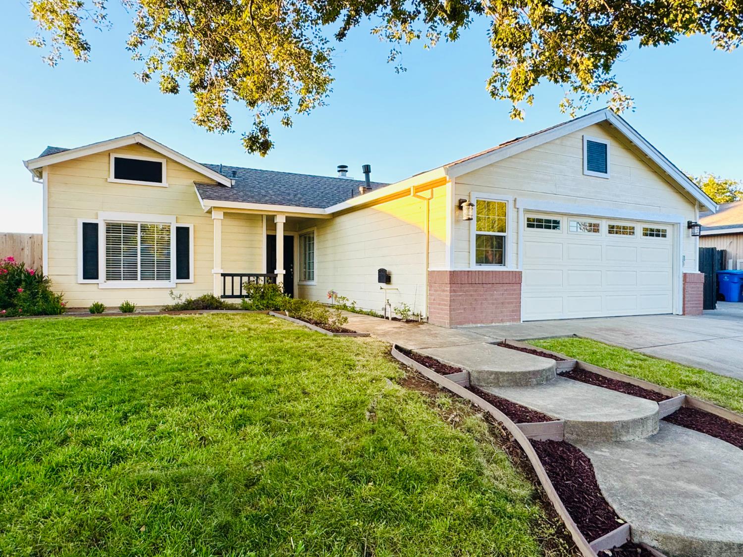 1619 Lariat Lane