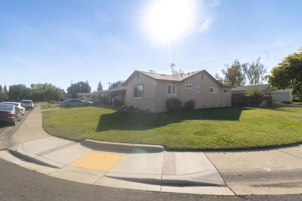 Photo of 8347 San Pablo Way, Stockton, CA 95209 (MLS # 225136704)