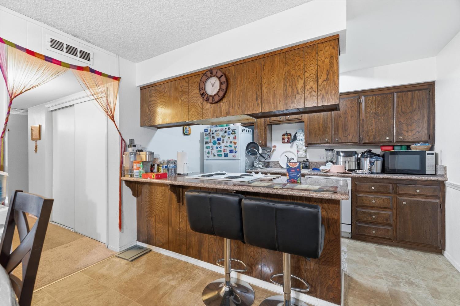 6104 Oakgreen Circle