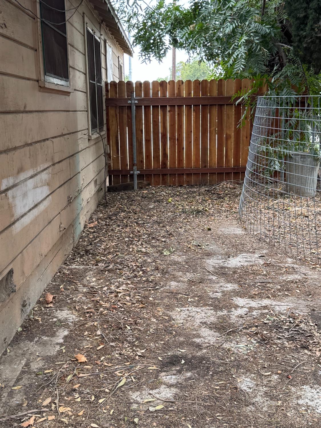 633 Reeves Avenue