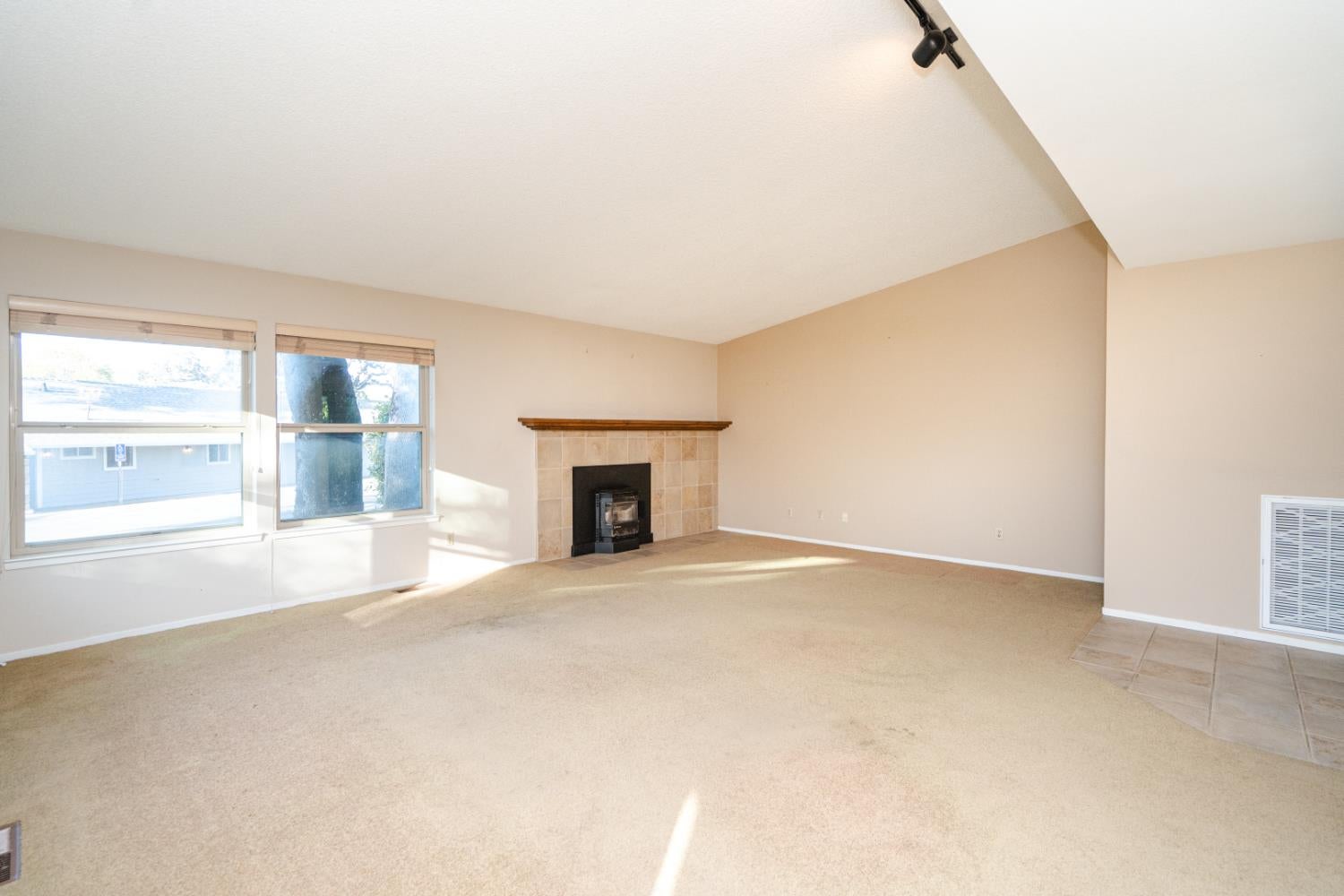 3071 Emerald Court