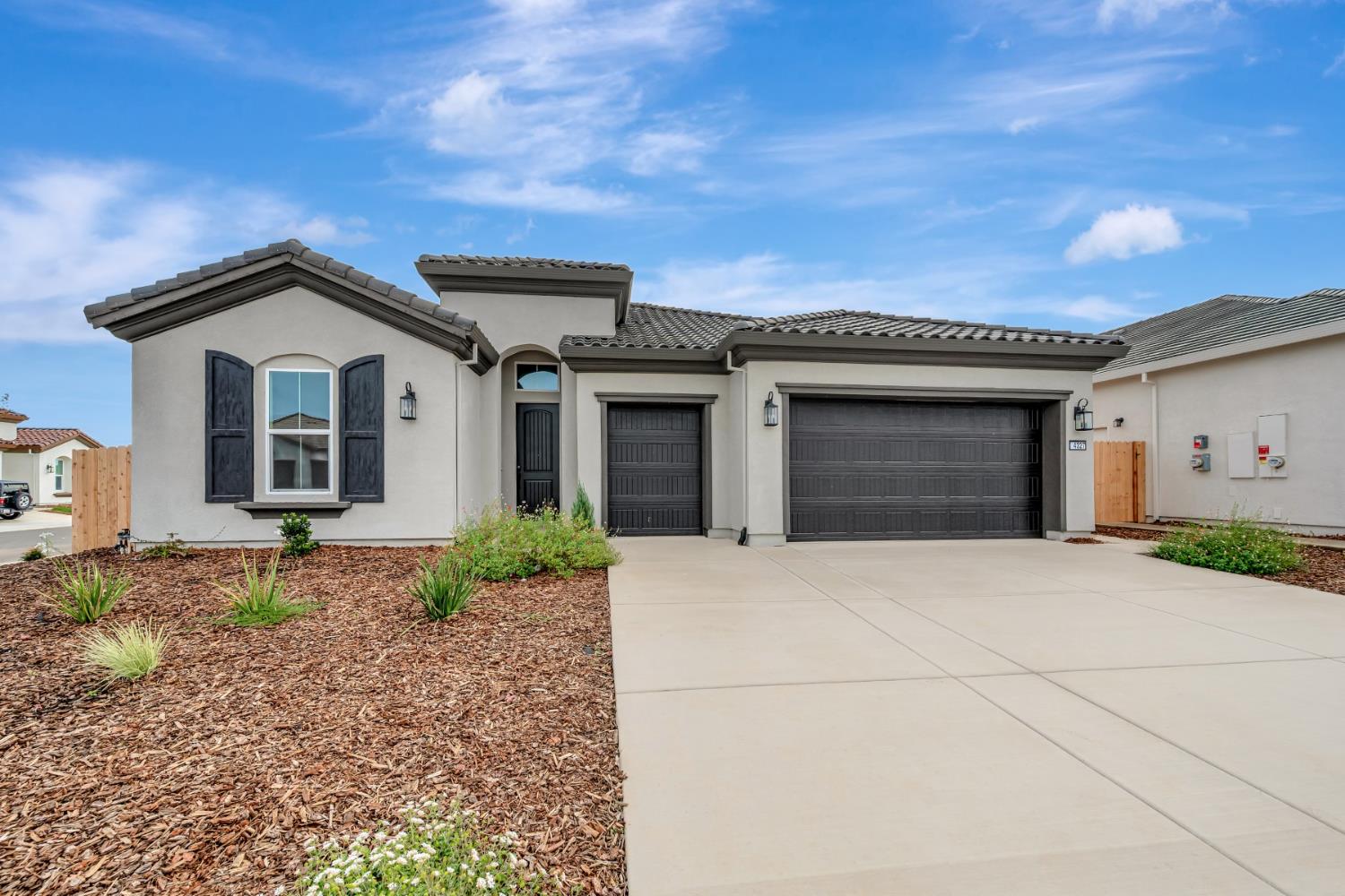 4327 Hooded Crow Way
