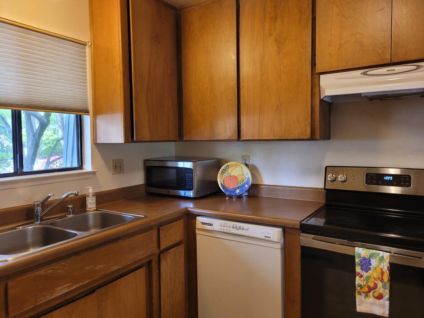 15444 Kingsbury Circle