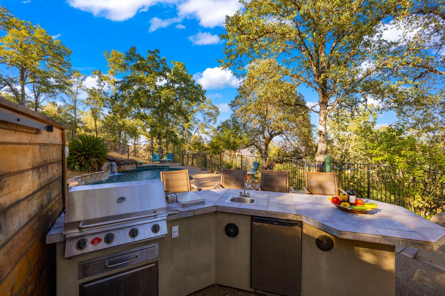5105 Glory View Drive