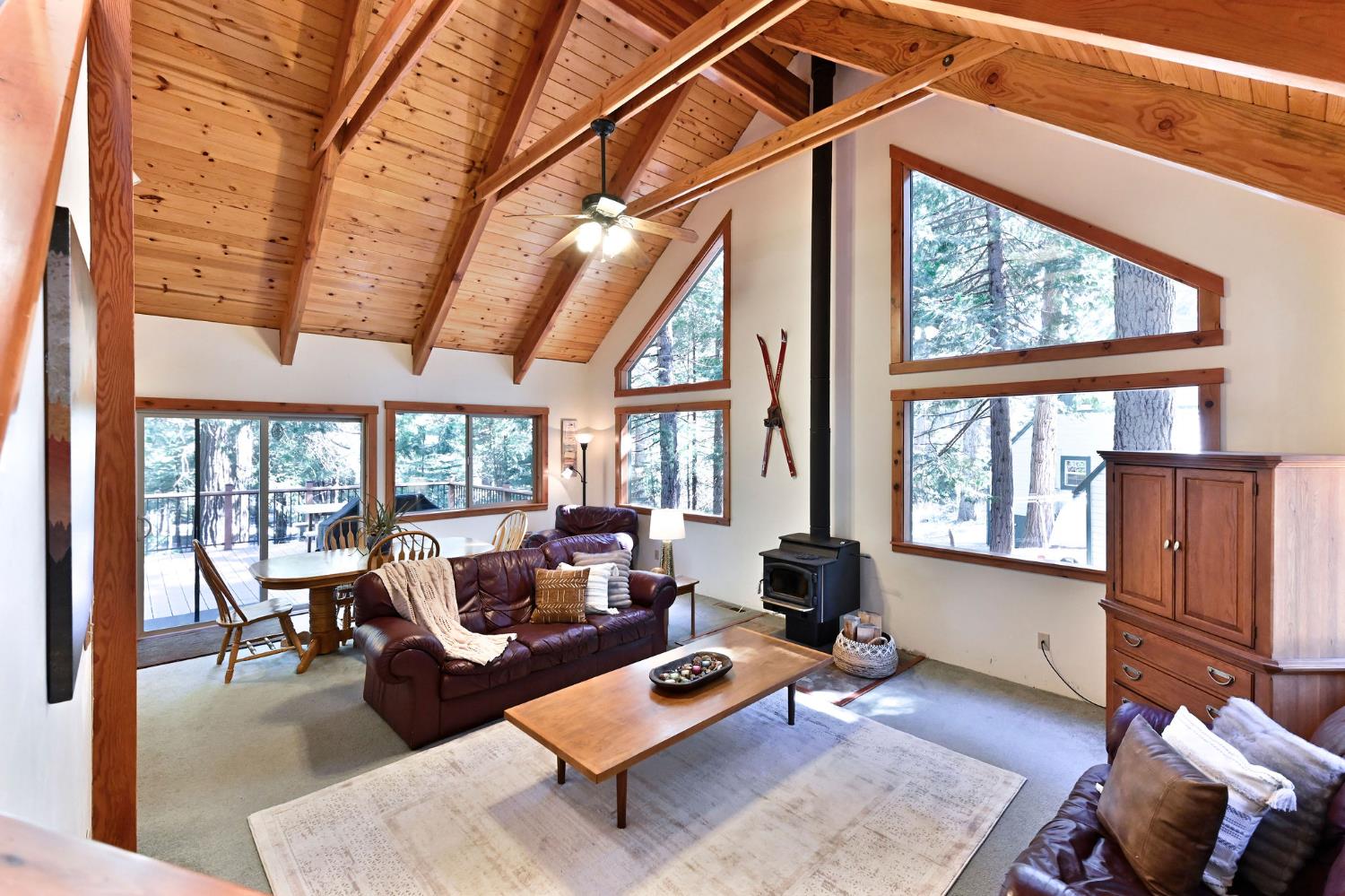 127 Summit Level Road