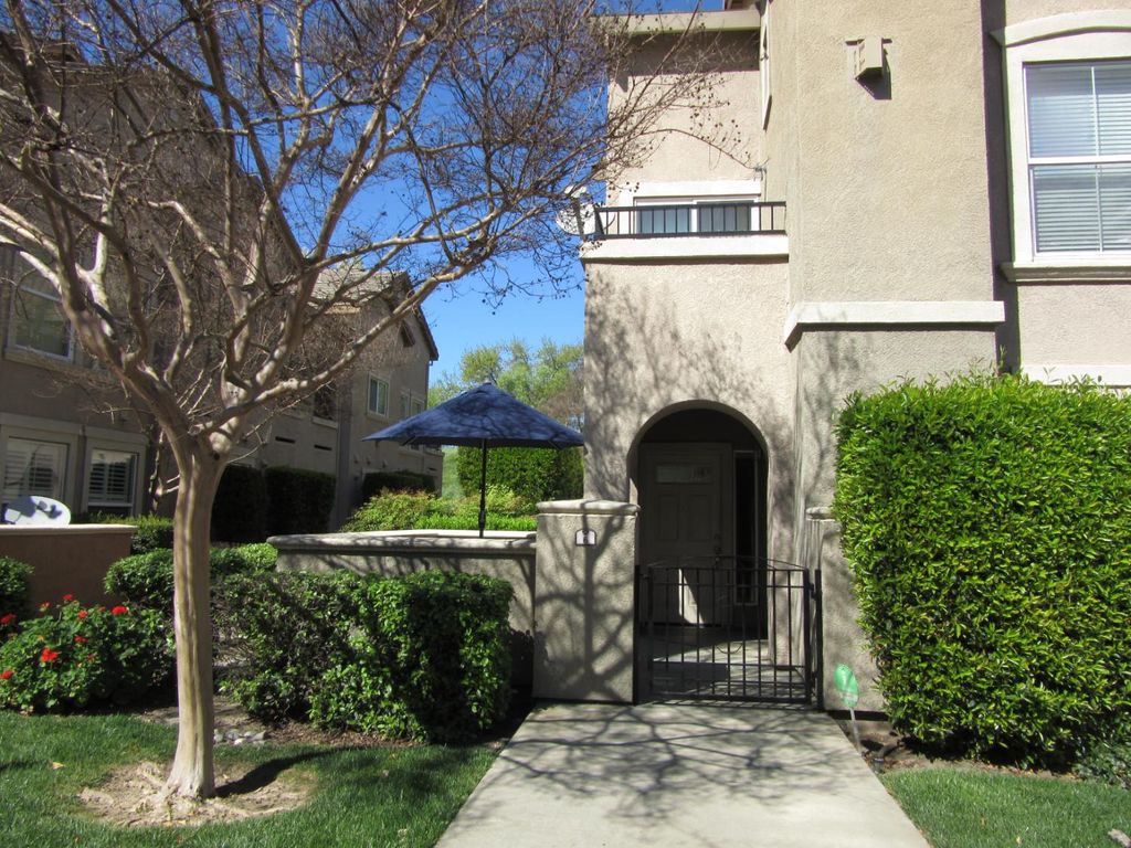 Photo of 2390 San Marco Street #6, West Sacramento, CA 95691 (MLS # 226030174)