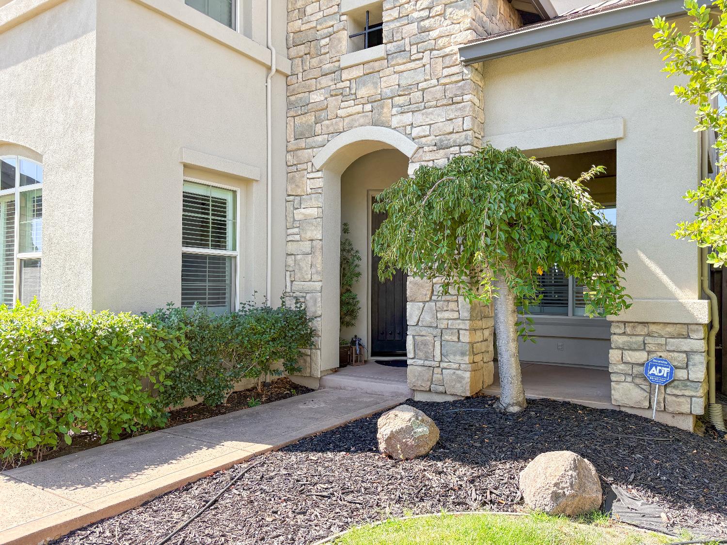 745 Grandview Drive