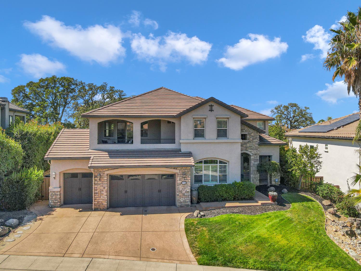 745 Grandview Drive