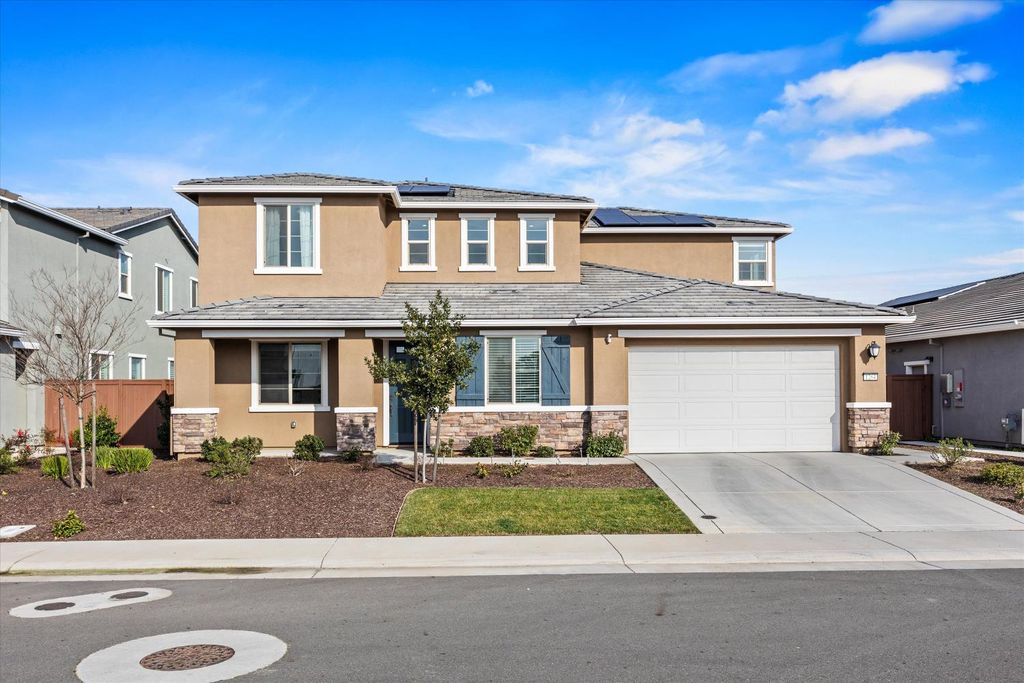 Photo of 1264 Blue Range Way, Roseville, CA 95747 (MLS # 226008652)