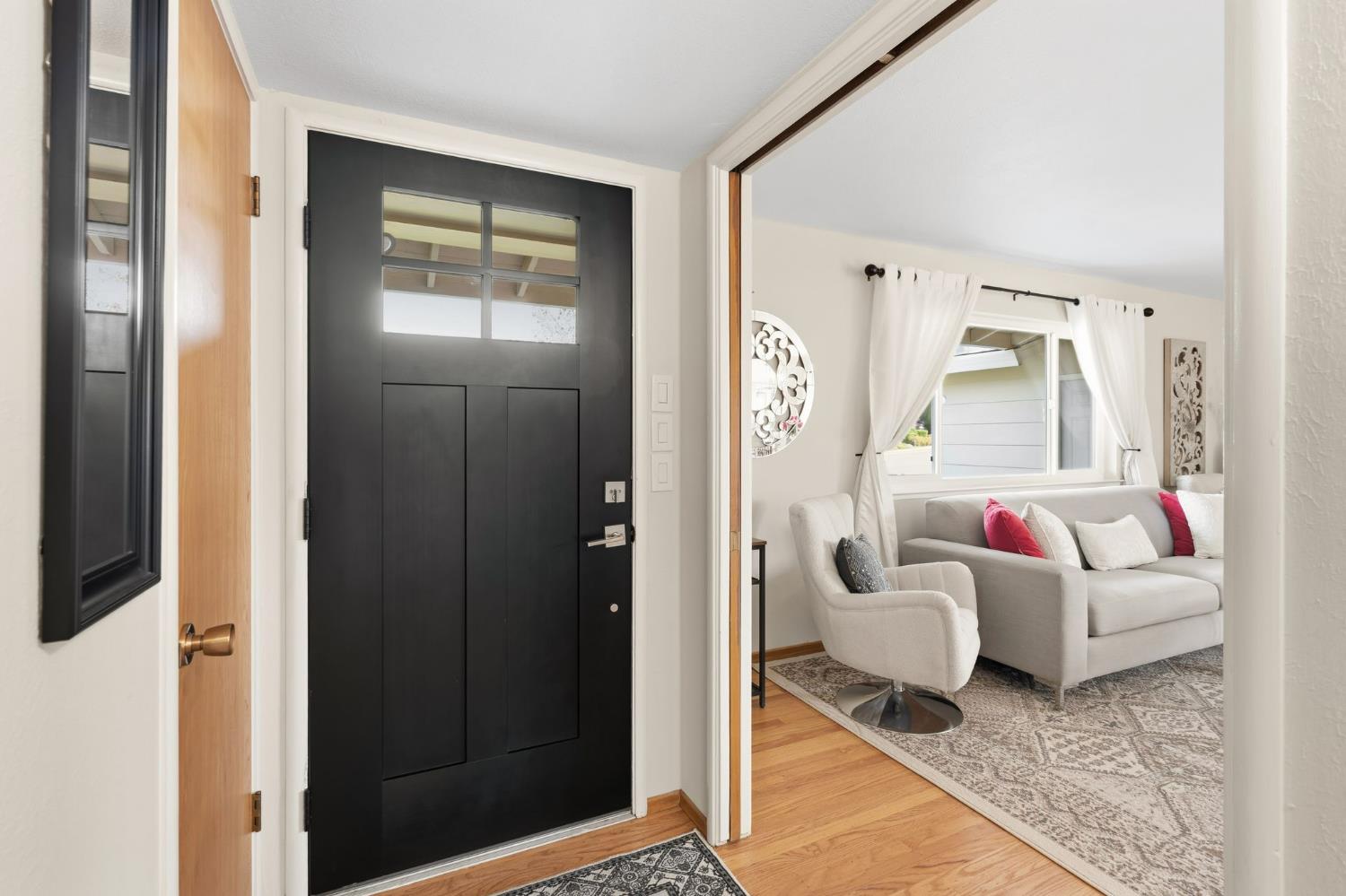 6700 Mercedes Avenue