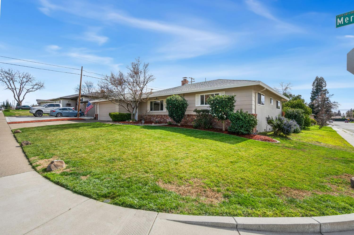 6700 Mercedes Avenue