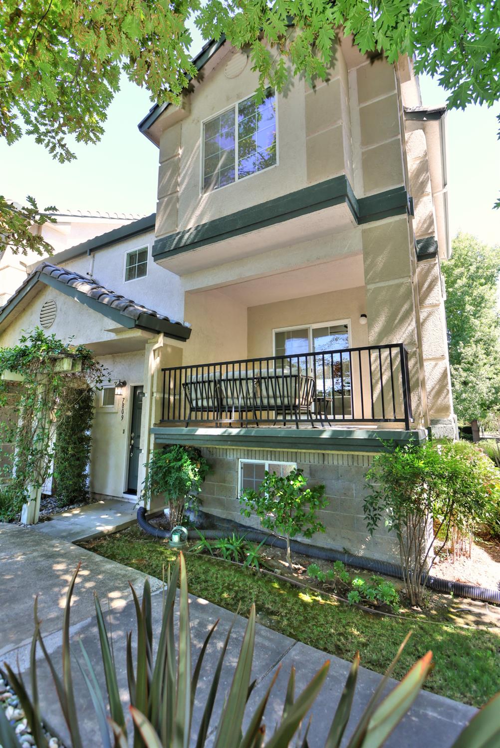 7809 Park River Oak Circle