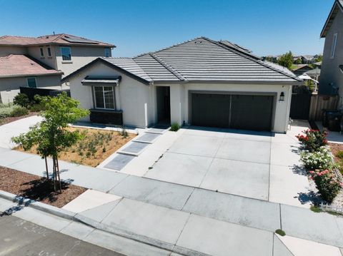 912 Loon Street Lathrop CA 95330