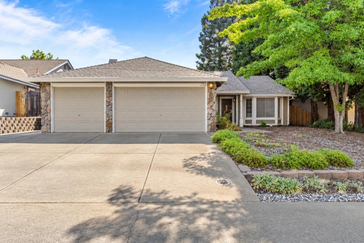Photo 1 of 40 — 119 Dyrell Way, Folsom, CA 95630