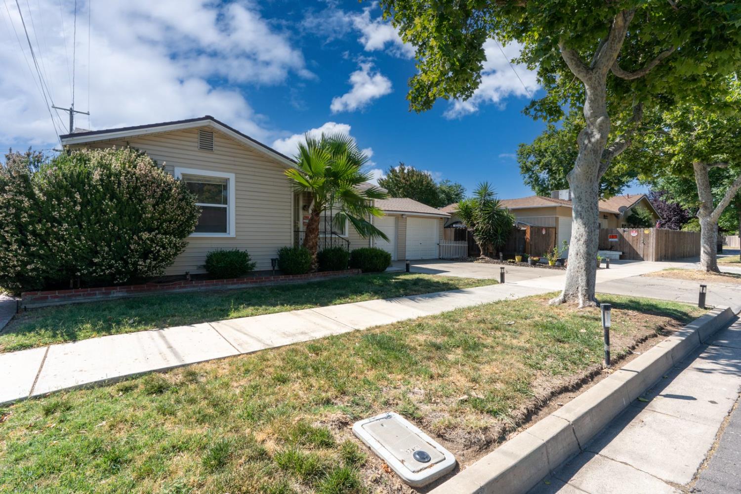 Los Banos, California 93635, United States, 2 Bedrooms Bedrooms, ,1 BathroomBathrooms,Residential,Active,214716