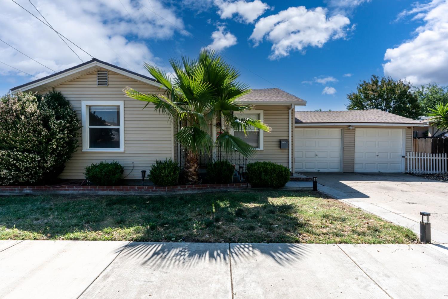 Los Banos, California 93635, United States, 2 Bedrooms Bedrooms, ,1 BathroomBathrooms,Residential,Active,214716 Los Banos, California 93635, United States, 2 Bedrooms Bedrooms, ,1 BathroomBathrooms,Residential,Active,214716