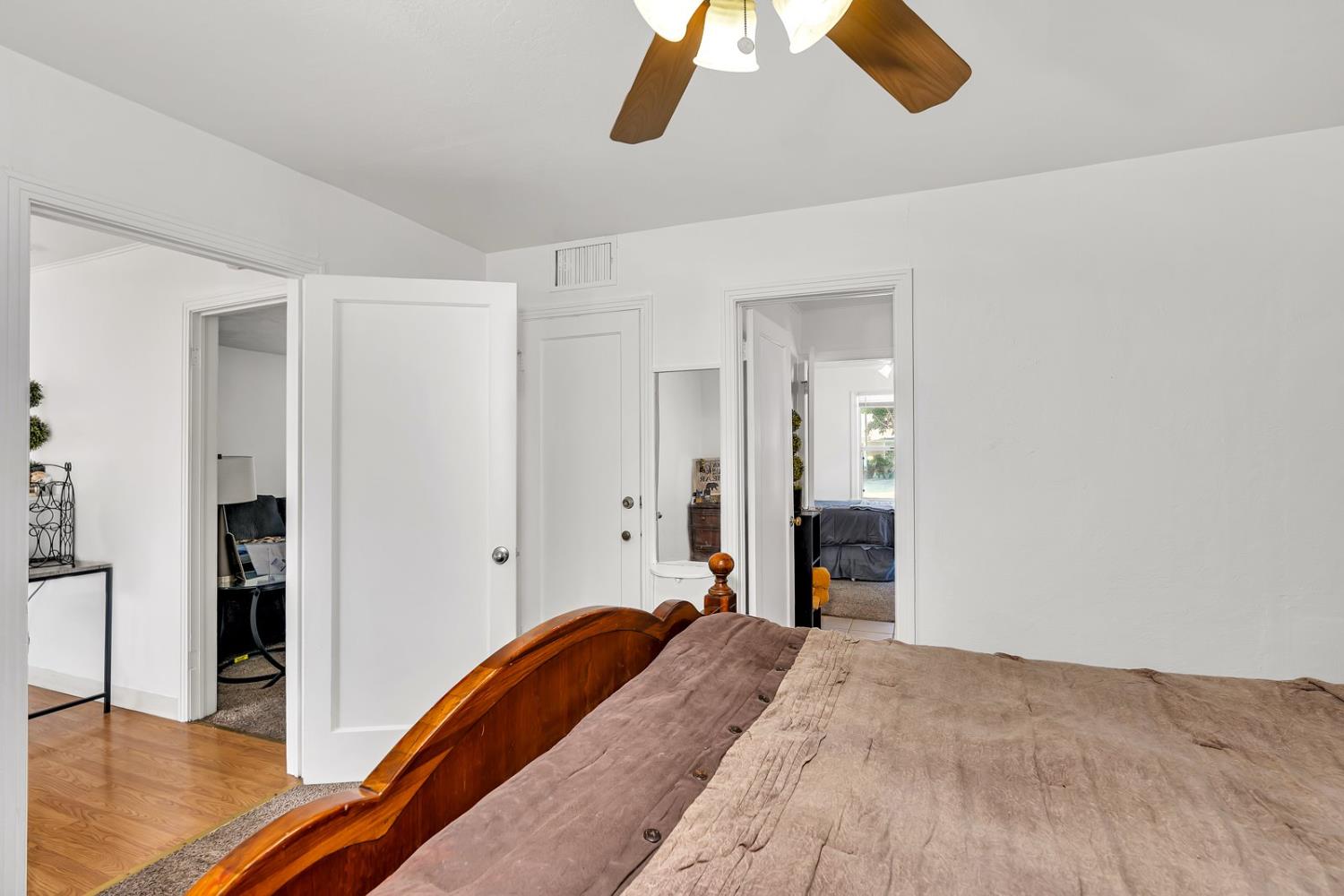 Los Banos, California 93635, United States, 2 Bedrooms Bedrooms, ,1 BathroomBathrooms,Residential,Active,214716