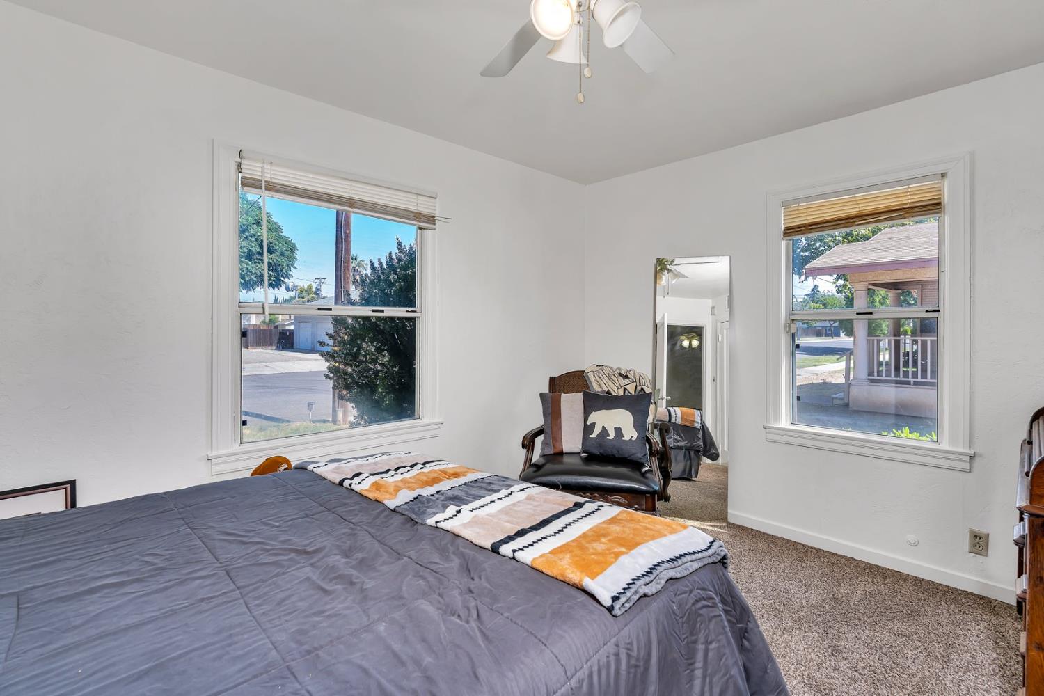 Los Banos, California 93635, United States, 2 Bedrooms Bedrooms, ,1 BathroomBathrooms,Residential,Active,214716