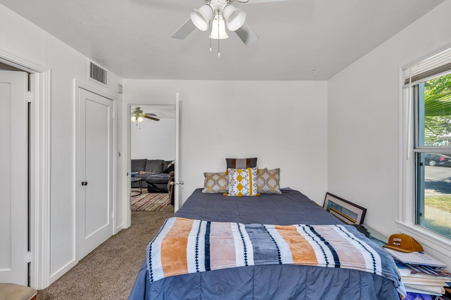 Los Banos, California 93635, United States, 2 Bedrooms Bedrooms, ,1 BathroomBathrooms,Residential,Active,214716