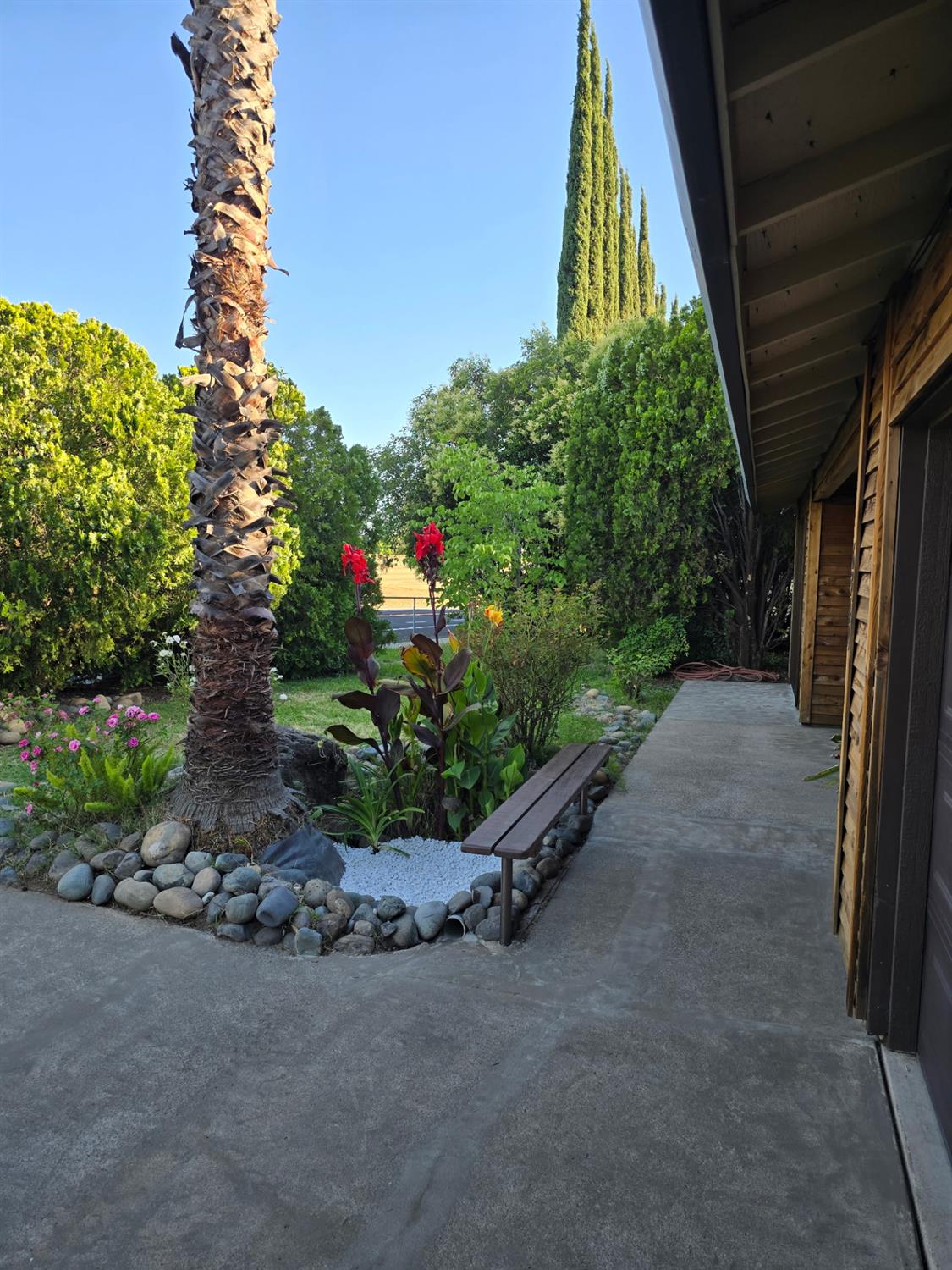 6341 Tupelo Dr.