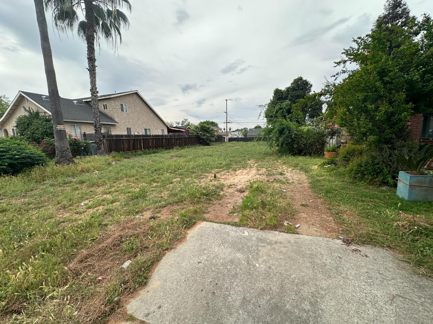 269 W Alluvial Avenue