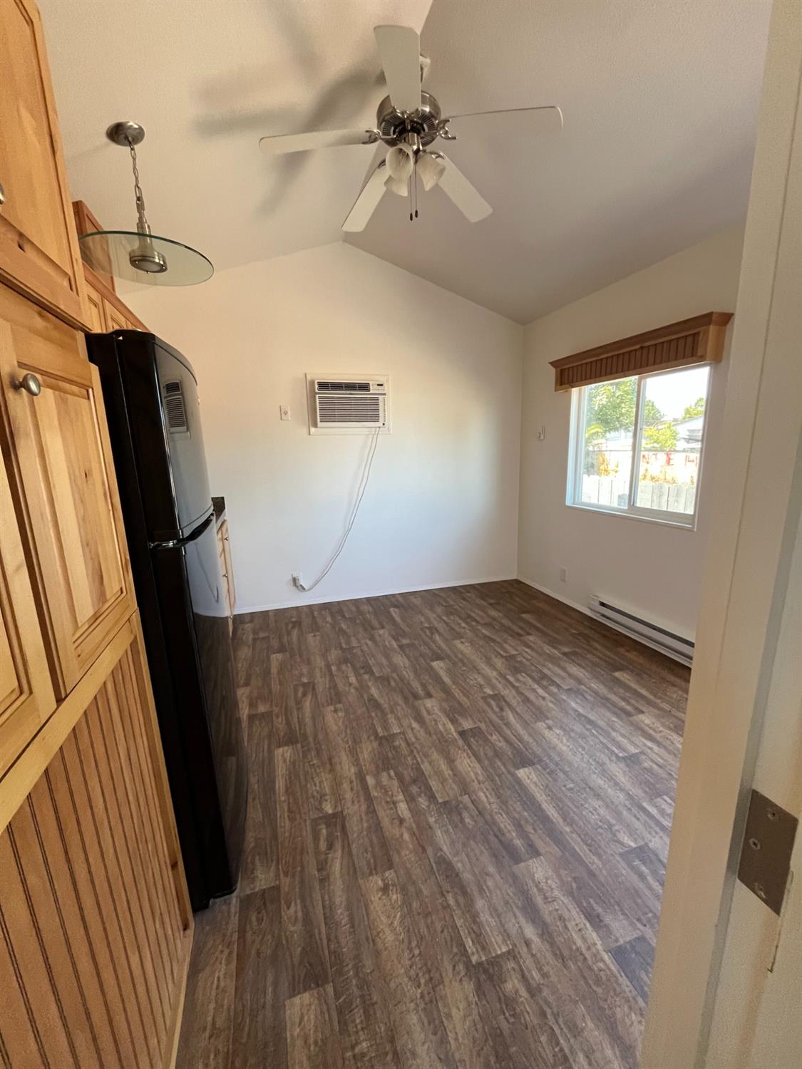 1300 E San Antonio Street 88
