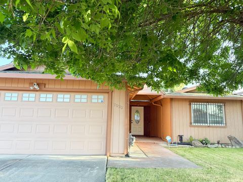 7070 casa del sol way, Sacramento, CA 95828 - MLS#: 225048600