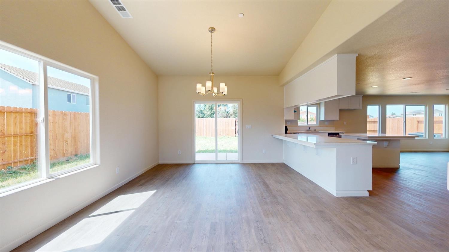 5567 Landon Lane