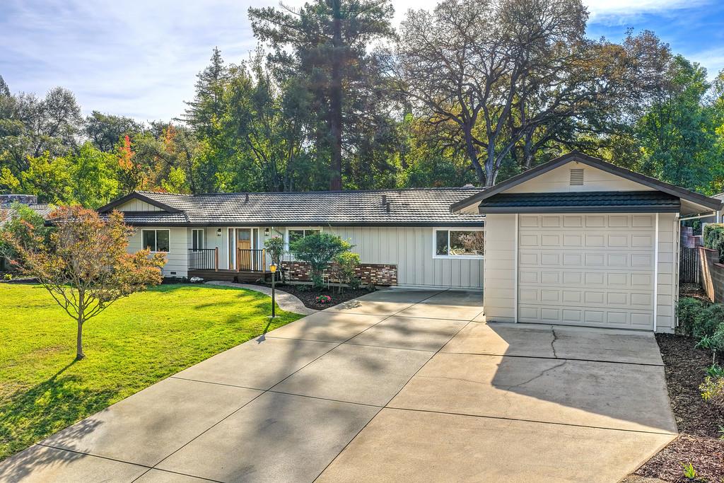 9842 Valley Pines Drive