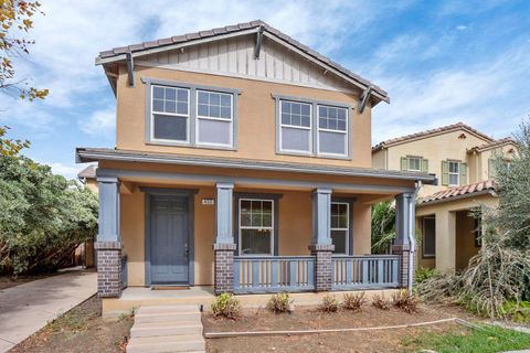 433 W Moraga Street Tracy CA 95391