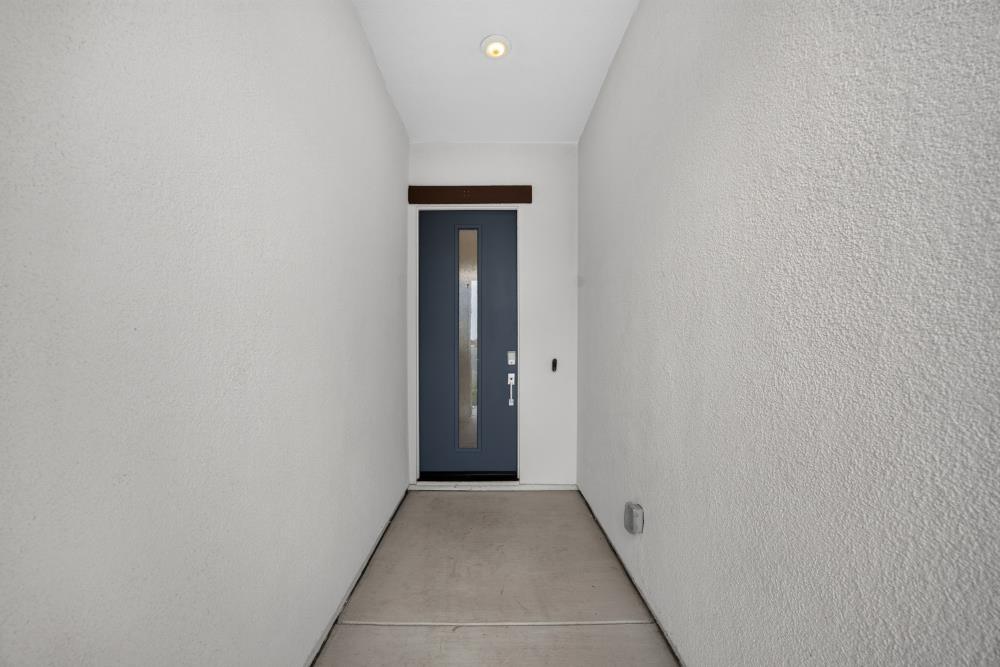 1240 Leo Lane