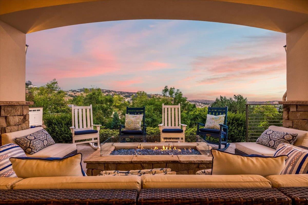 3282 Bordeaux Drive