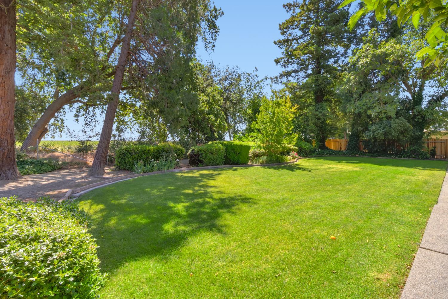 27243 E El Macero Drive