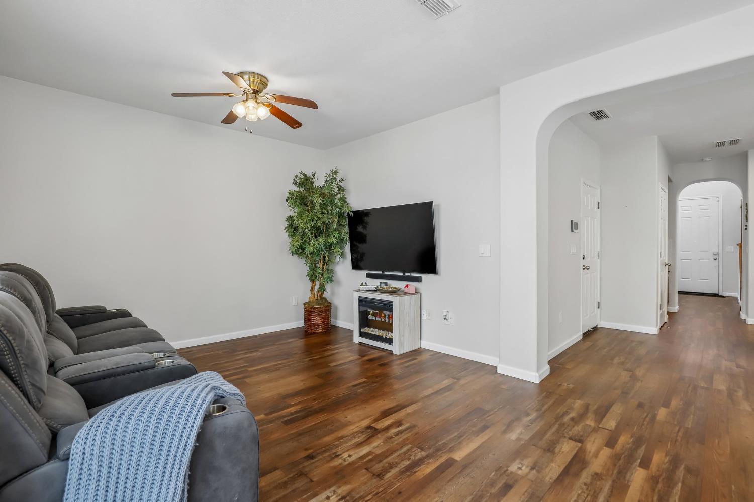 2333 Nucla Way
