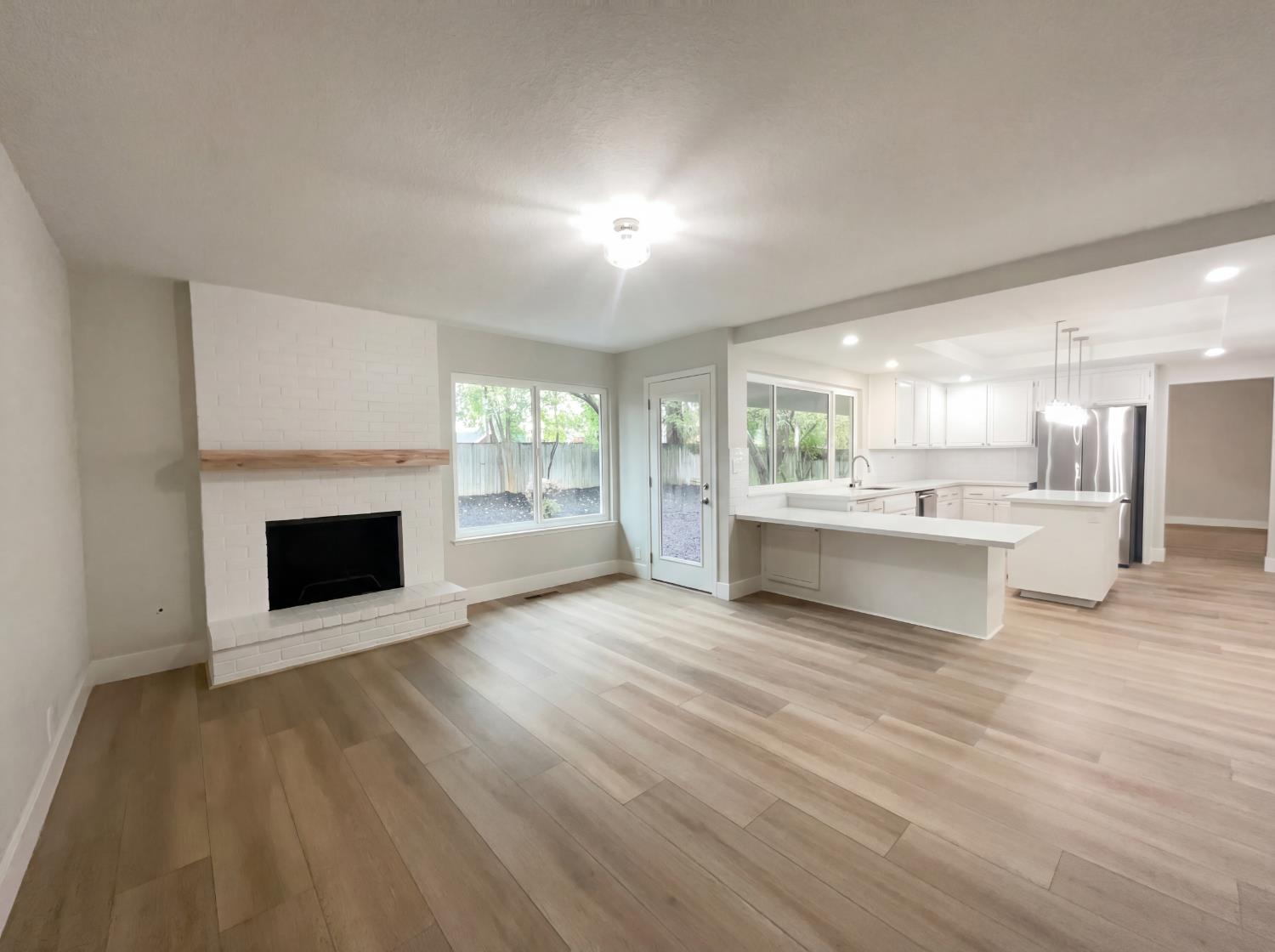 1005 Cottonwood Drive