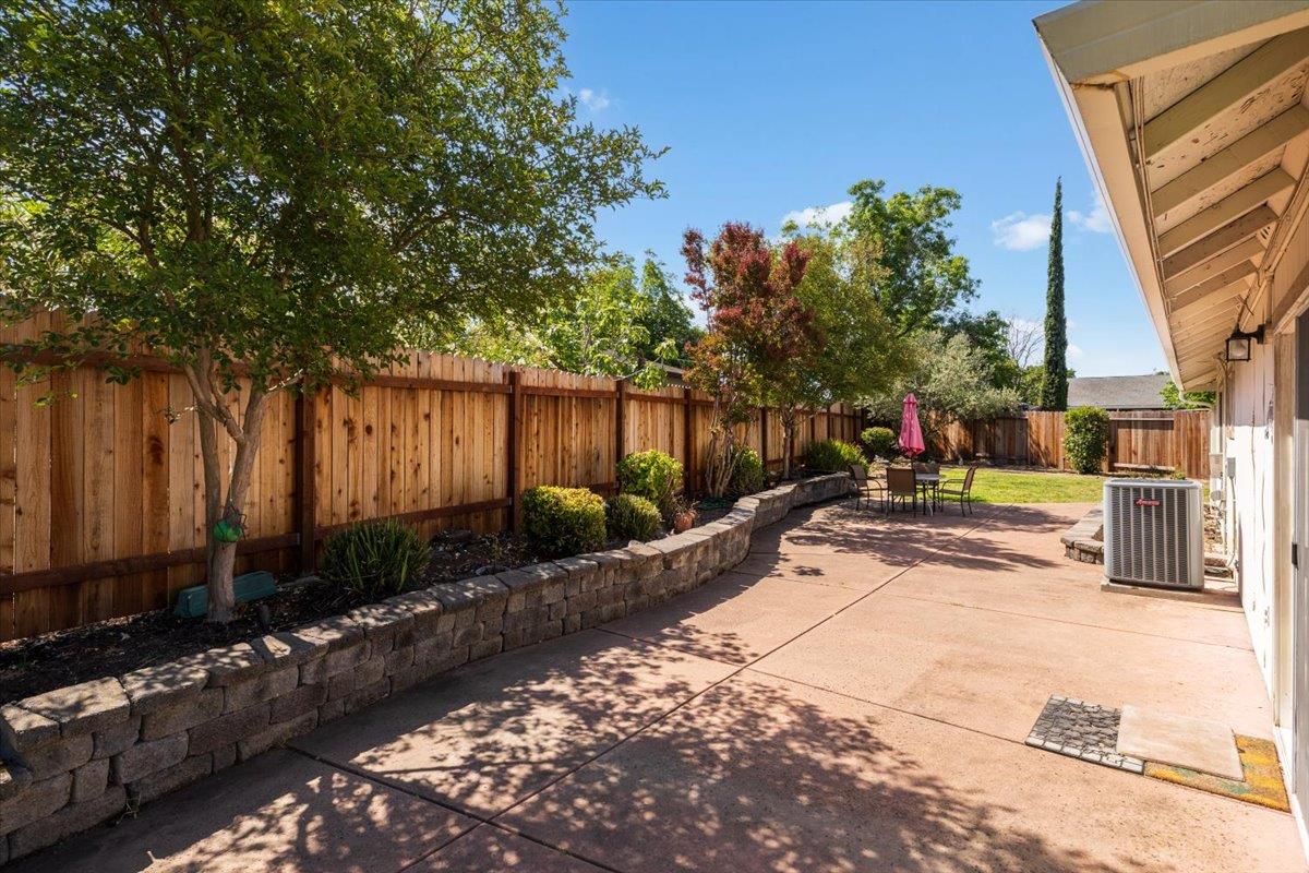5022 Clearwood Way