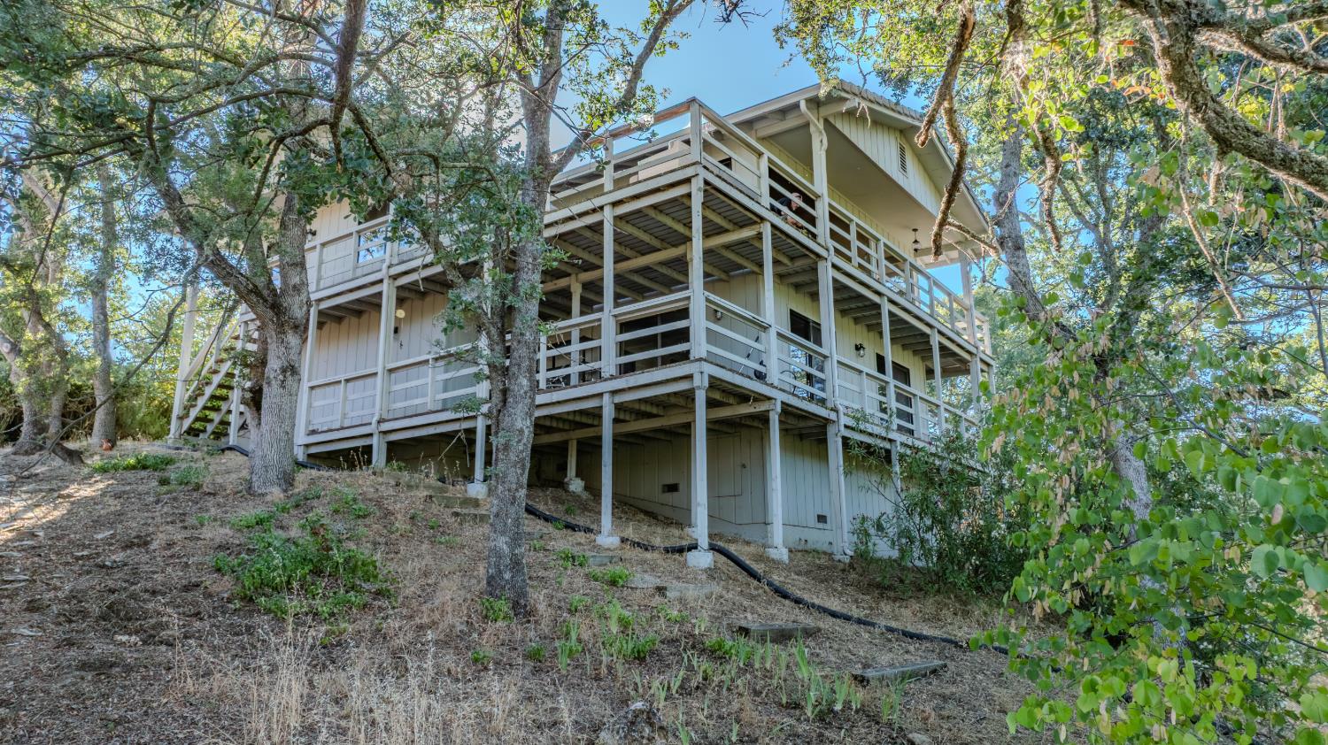 2077 Greenbriar Road