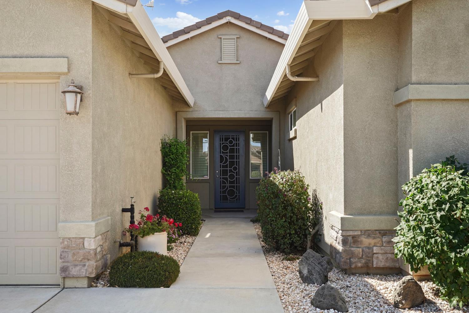 1077 Dimaggio Way