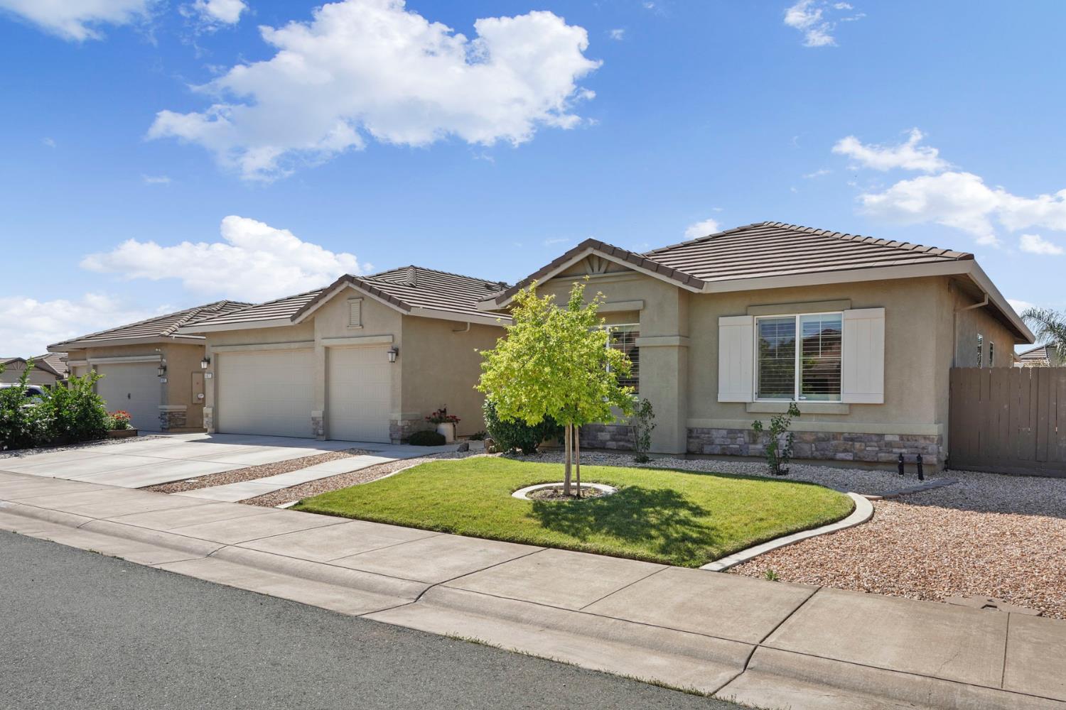 1077 Dimaggio Way