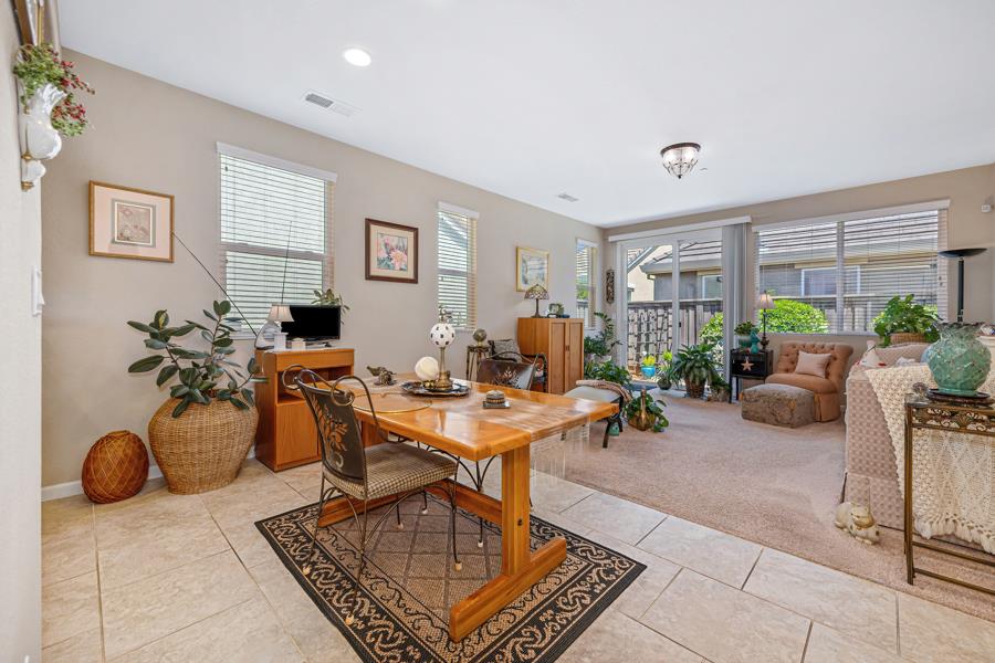 7439 Chatterton Way