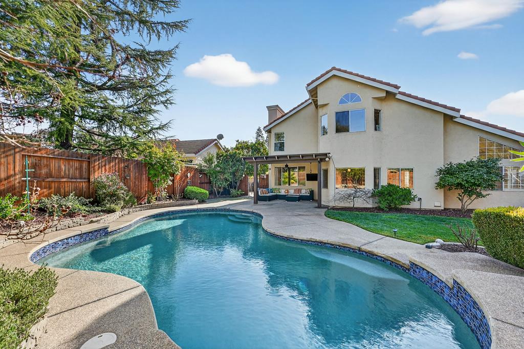 470 S Lexington Drive