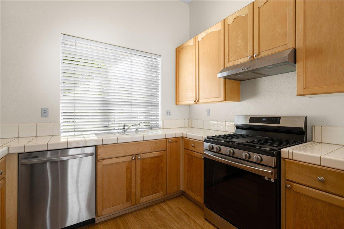 1074 Rathbone Circle