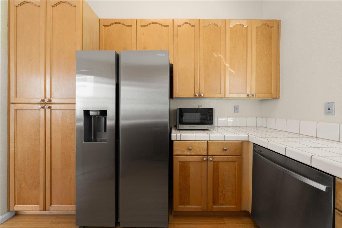 1074 Rathbone Circle