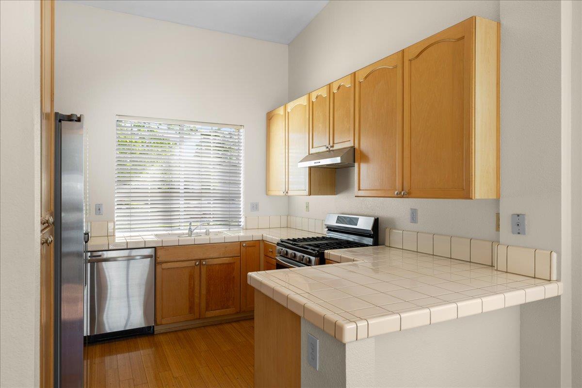 1074 Rathbone Circle