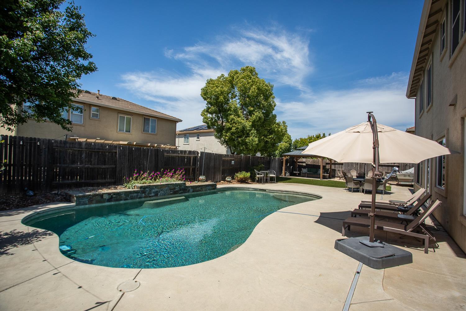 5600 Stonehaven Drive