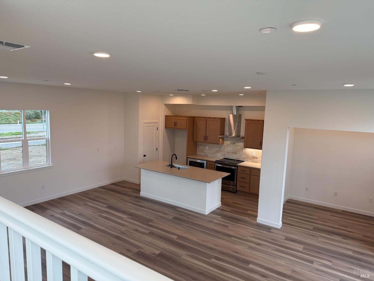 719 Catherine Street