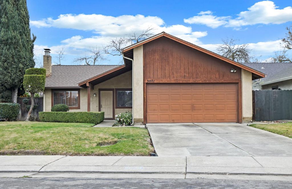 Photo of 5071 Moss Creek Circle, Stockton, CA 95219 (MLS # 226007613)